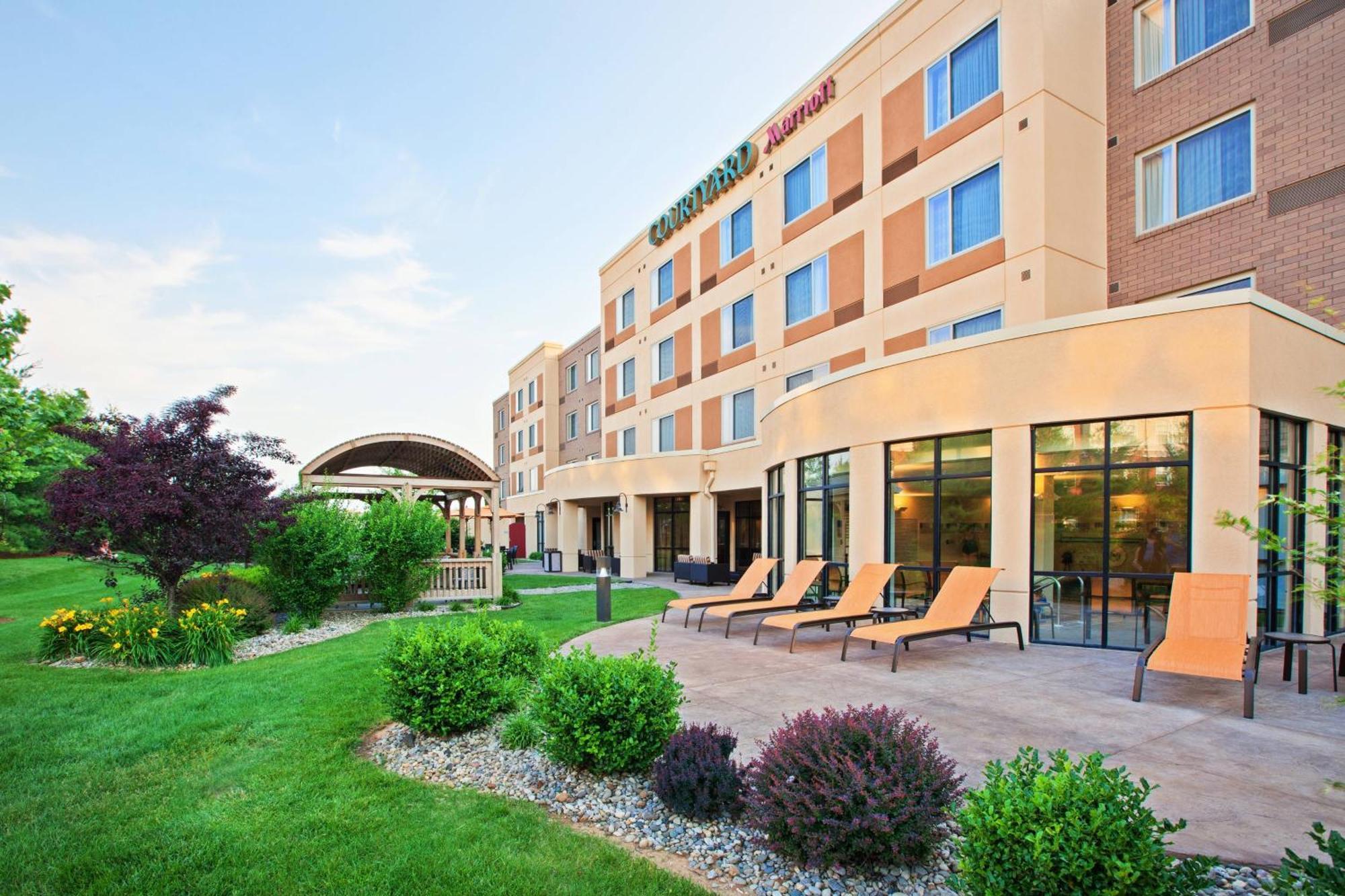 Courtyard Louisville Northeast Exterior foto